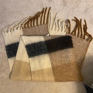 Super soft oversized lulus plaid scarf